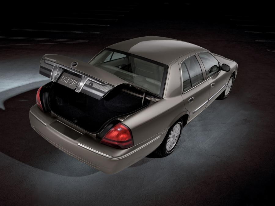  Mercury Grand Marquis 2005 года  (фото 21 из 30)